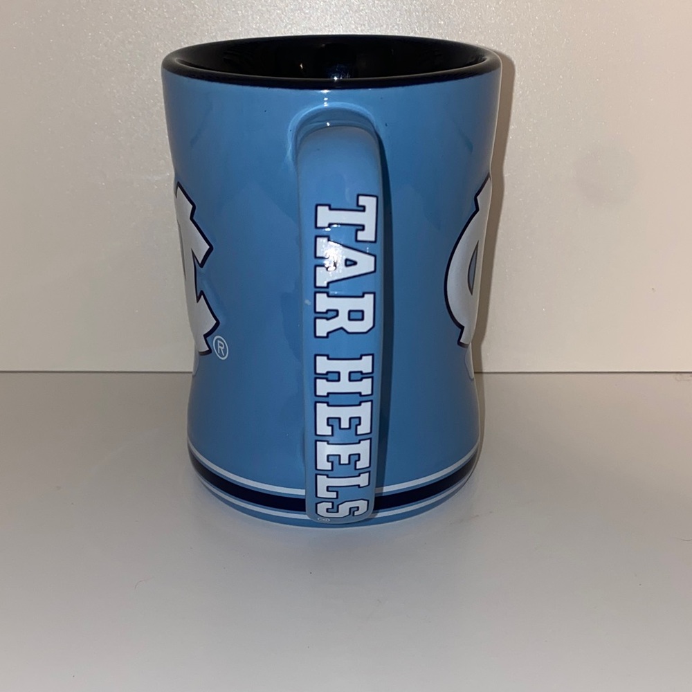 NWOT UNC Blue Logo 14 oz Mug - Picture 3 of 5